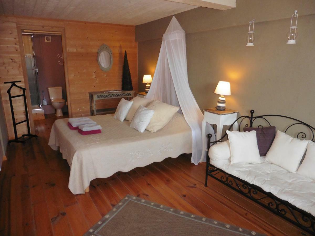 Bed and Breakfast Chalet De Barraou Binos Екстер'єр фото